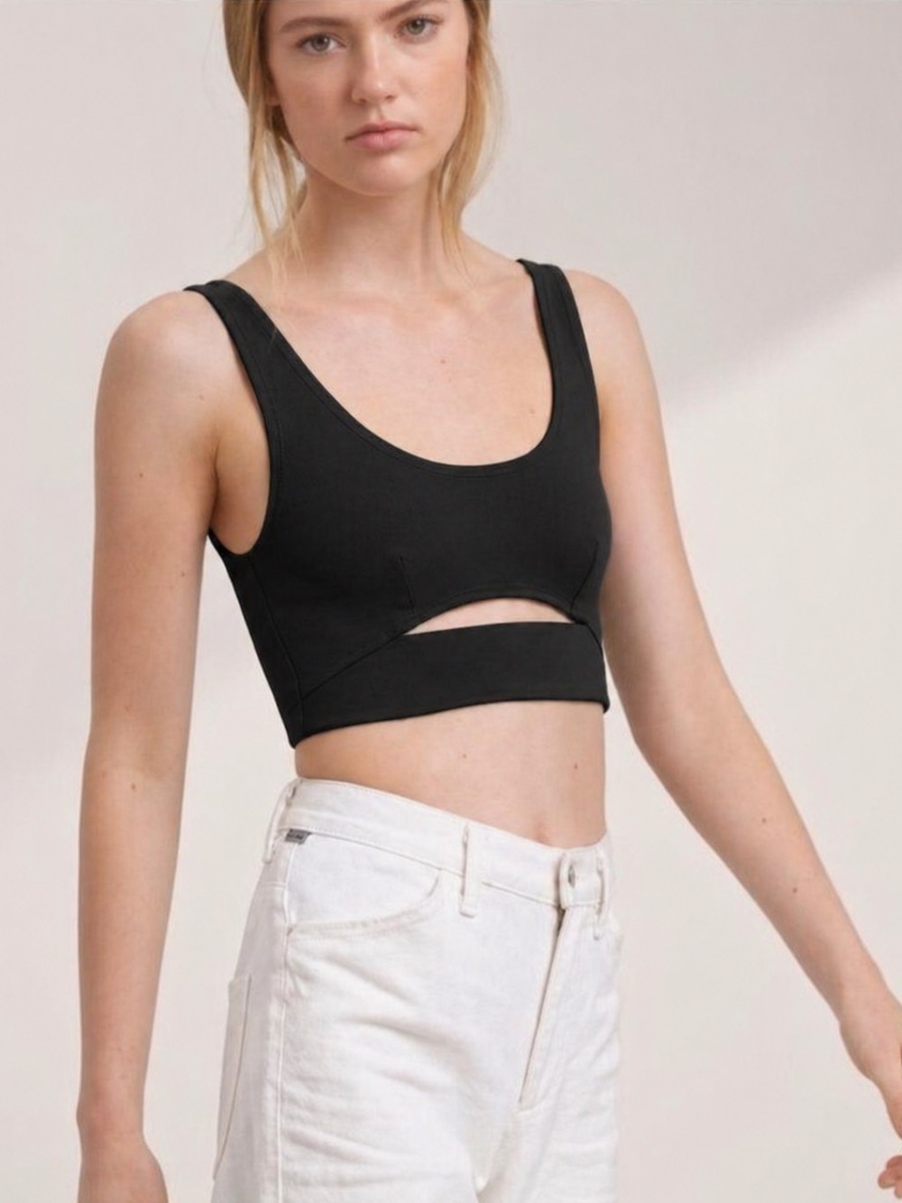 Aritzia Wilfred Free Shannon Cutout Crop Tank Top Black Size XS Y2K - Picture 9 of 9